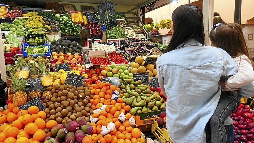 El Mercado de Nuestra Señora de África, color y sabor en Santa Cruz.