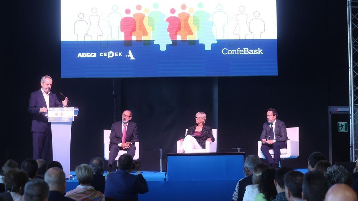 Confebask celebró ayer lunes su encuentro anual con sus asociaciones en el Palacio Euskalduna.