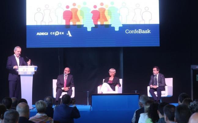 Confebask celebr&oacute; ayer lunes su encuentro anual con sus asociaciones en el Palacio Euskalduna.