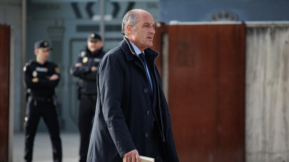 El expresidente valenciano Francisco Camps a su llegada a la sede de la Audiencia Nacional este lunes.