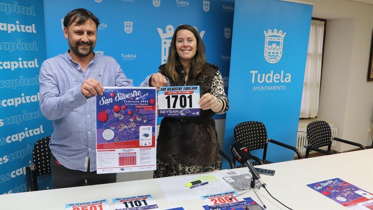 Fernando Litago, presidente del Ribera Atlético, e Irune García, concejala de Deportes de Tudela