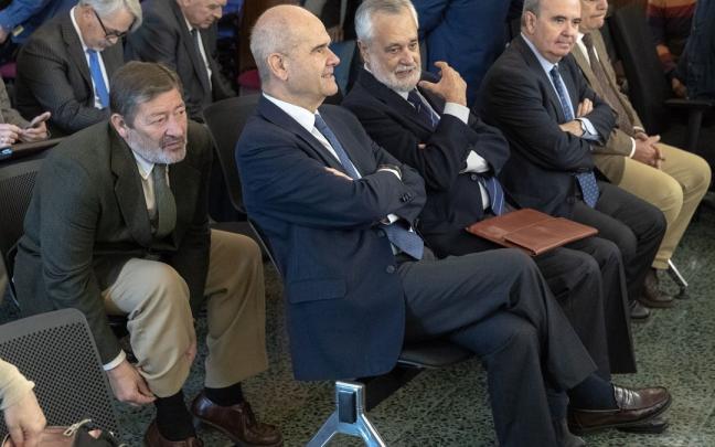 Manuel Chaves (centro) y José Antonio Griñán (derecha).