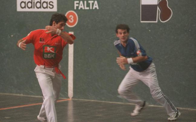 Imágenes de la final del Cuatro y Medio de 1997 entre Retegi II y Titín III Imágenes de la final del Cuatro y Medio de 1997 entre Retegi II y Titín III