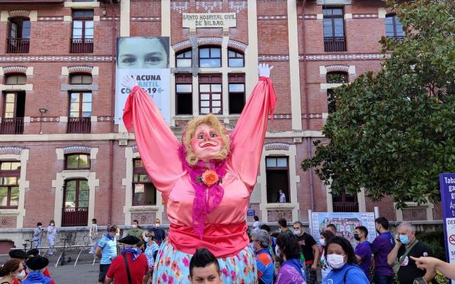 Las mejores im&aacute;genes de la visita del circo a los ni&ntilde;os y ni&ntilde;as del Hospital de Basurto