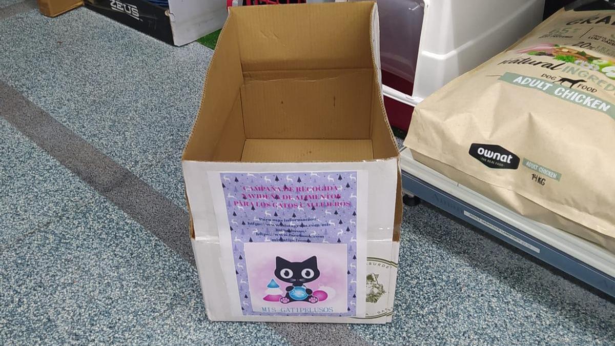 La caja instalada en el interior de los cinco comercios de Vitoria