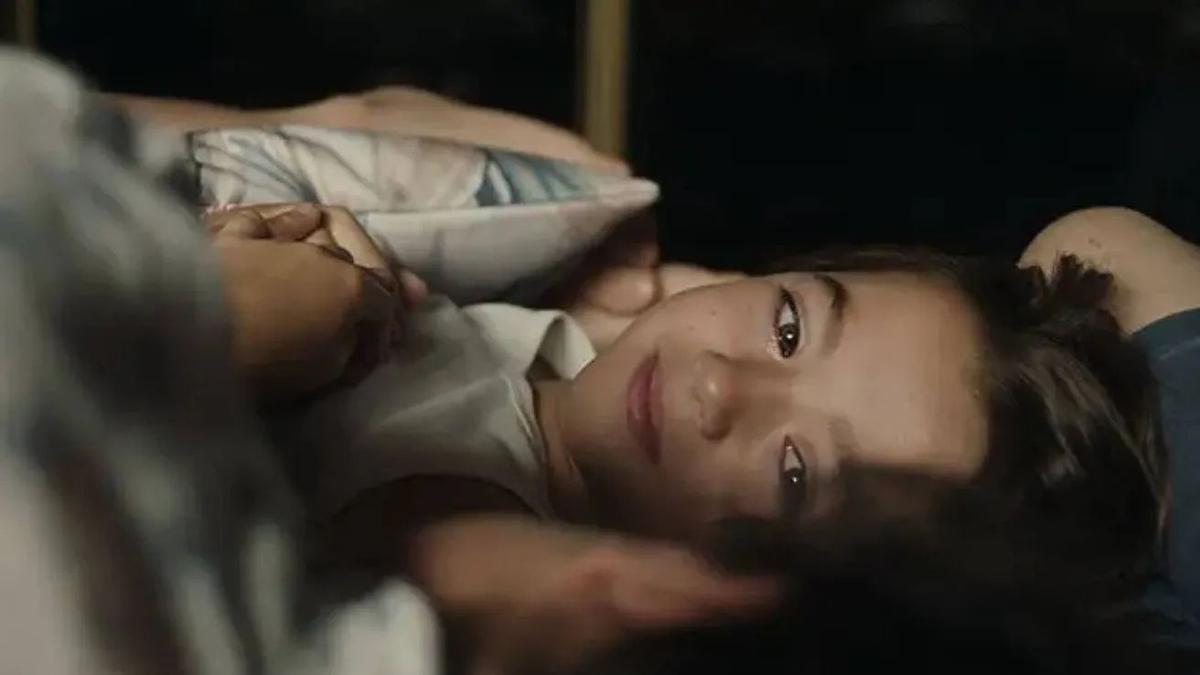 Sofía Otero da vida a la protagonista; aquí, en una escena de la película.