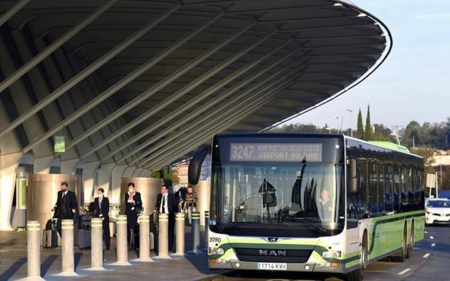 Bizkaibus bat, aireportuan.