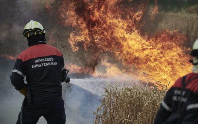 Incendio declarado entre Obanos y Legarda, Nafarroa. Incendio declarado entre Obanos y Legarda, Nafarroa.