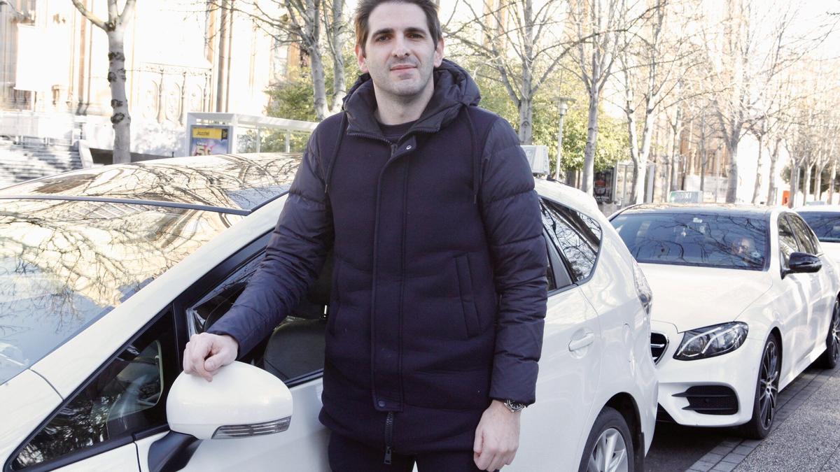 En imágenes: Primer día sin mascarillas en el transporte de Vitoria