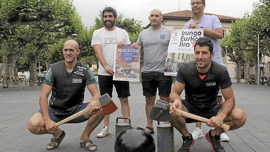 Representantes de la Federación de Herri Kirolak, de la Euskal Jira y del Ayuntamiento de Irun.