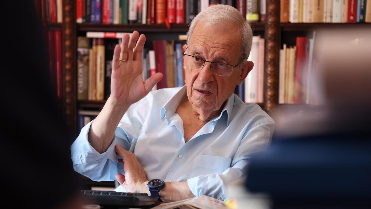 Jaime Ignacio del Burgo durante una entrevista.