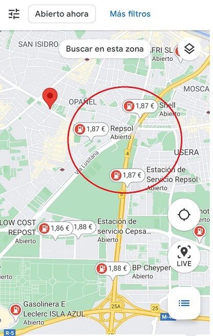 Una captura de pantalla muestra los precios de las gasolineras cercanas.
