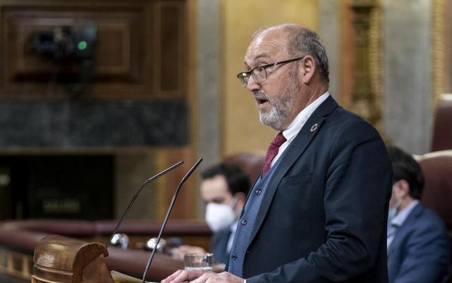 El diputado del PSOE Juan Bernardo Fuentes en el Congreso. El diputado del PSOE Juan Bernardo Fuentes en el Congreso.