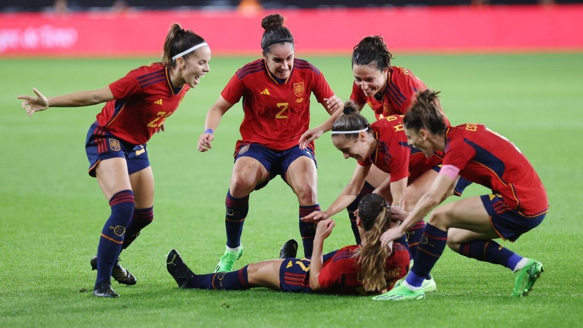 Las jugadoras españolas celebran un gol