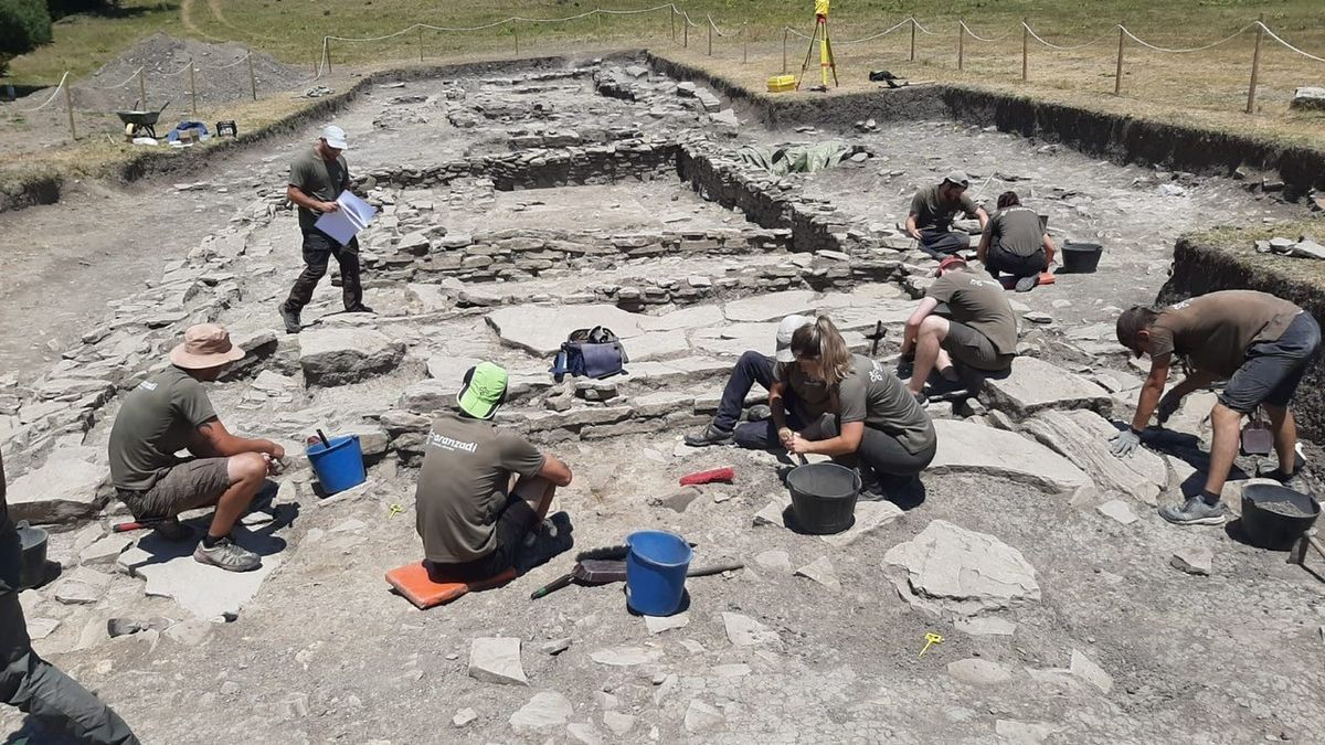 Labores arqueológicas en la zona.