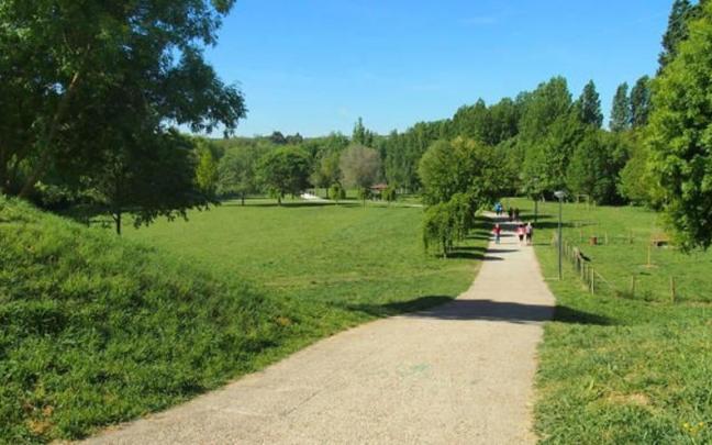 El Parque Fluvial de la Comarca de Pamplona, a su paso por Bara&ntilde;&aacute;in.