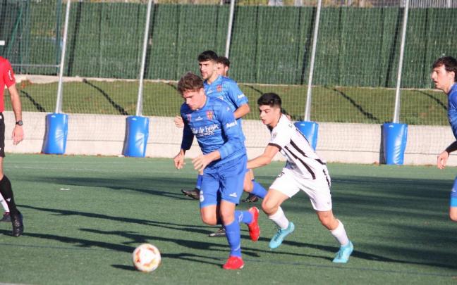 Imagen del encuentro entre el Egüés y el Azkoyen.