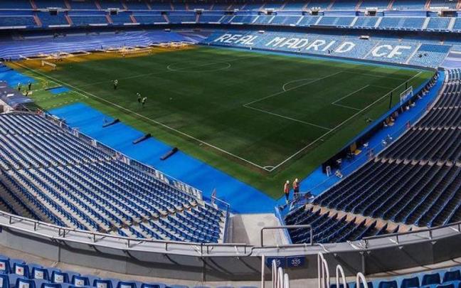 Imagen del césped del Santiago Bernabéu que estrenará Osasuna este domingo.
