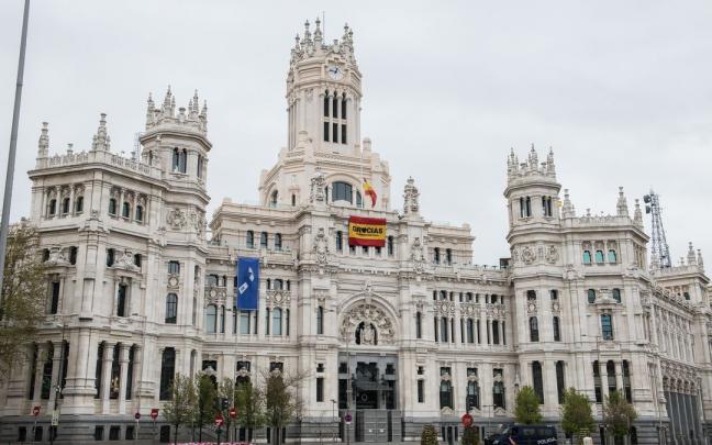 Fachada del Ayuntamiento de Madrid. Fachada del Ayuntamiento de Madrid.
