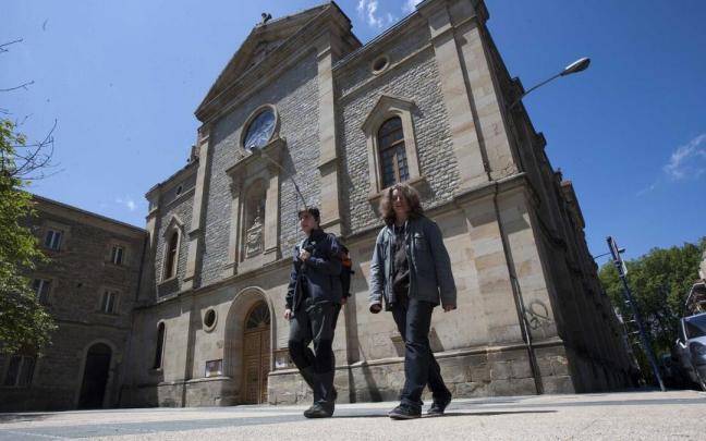 Exterior de la iglesia del Carmen, en Vitoria.
