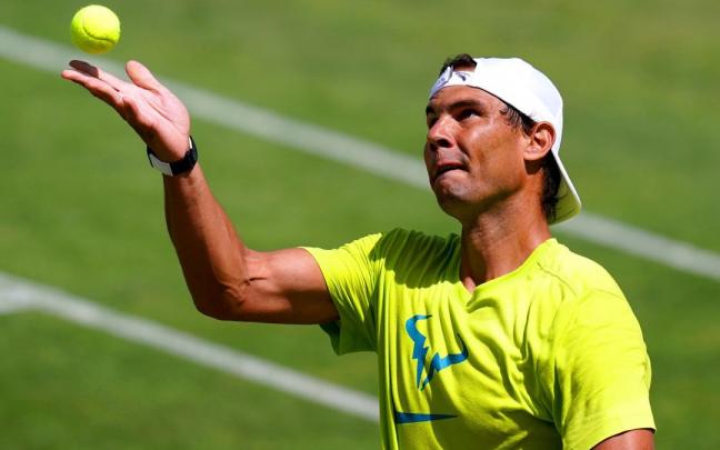 Nadal, durante un entrenamiento previo a Wimbledon. Nadal, durante un entrenamiento previo a Wimbledon.