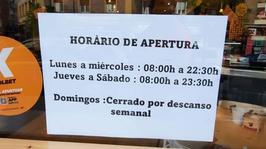 Horarios de apertura de un bar de Vitoria