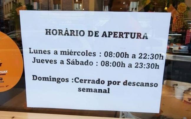 Horarios de apertura de un bar de Vitoria