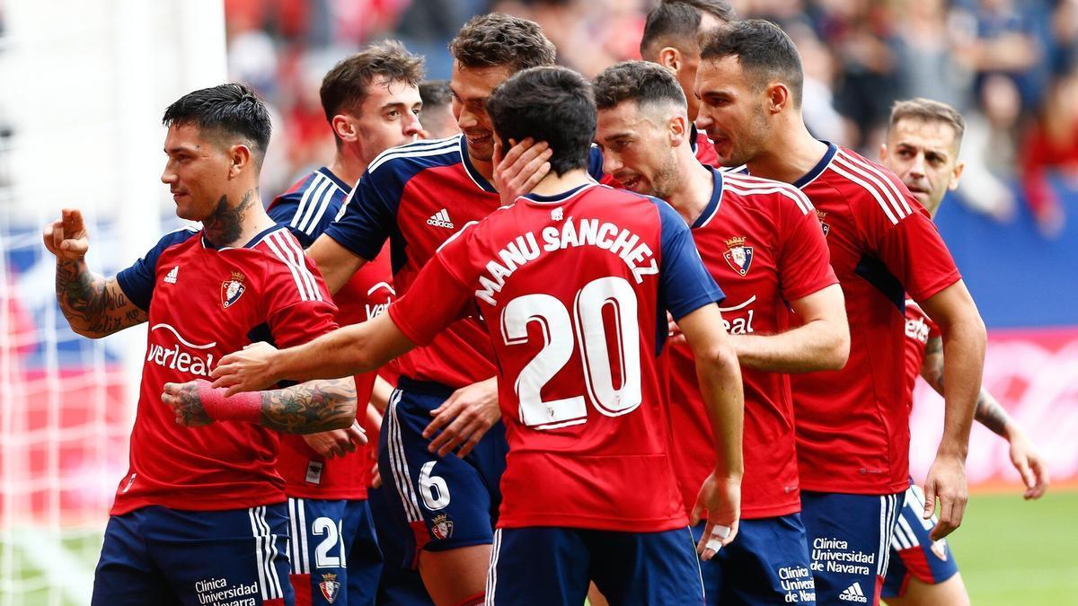 Los jugadores de Osasuna celebran uno de los goles