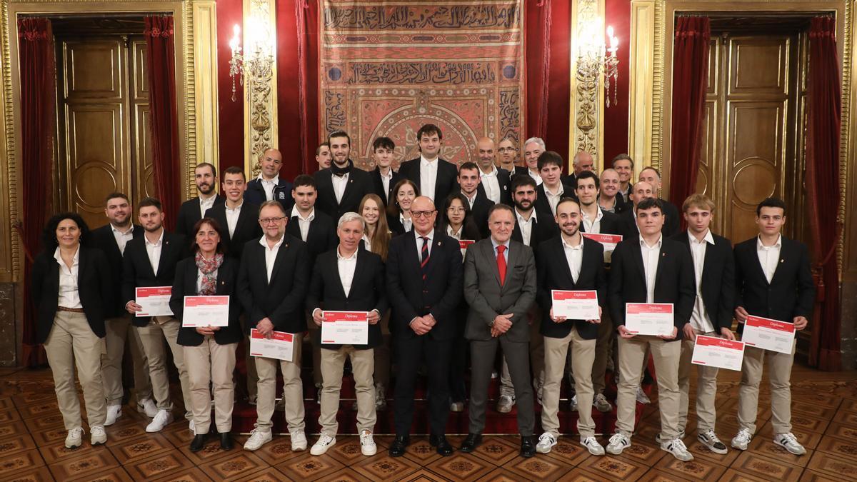 Entrega de diplomas al alumnado participante en las Spainskills.