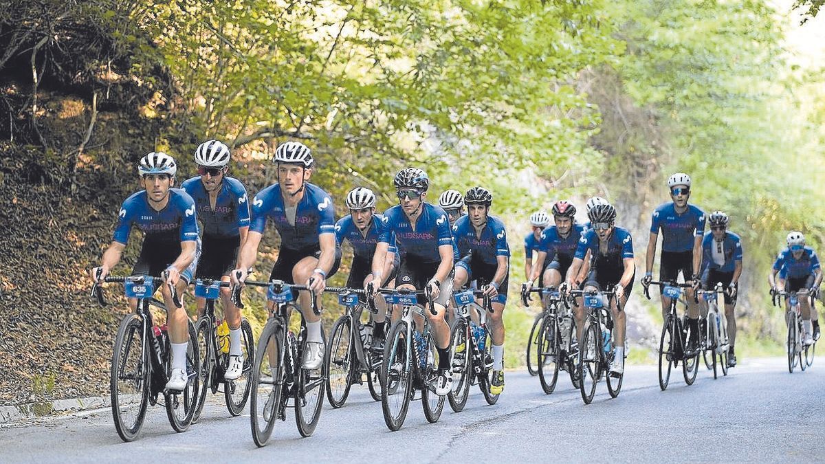 Un nutrido grupo de corredores, durante la prueba Mussara Donostia que tuvo lugar ayer. | FOTO: N.G.