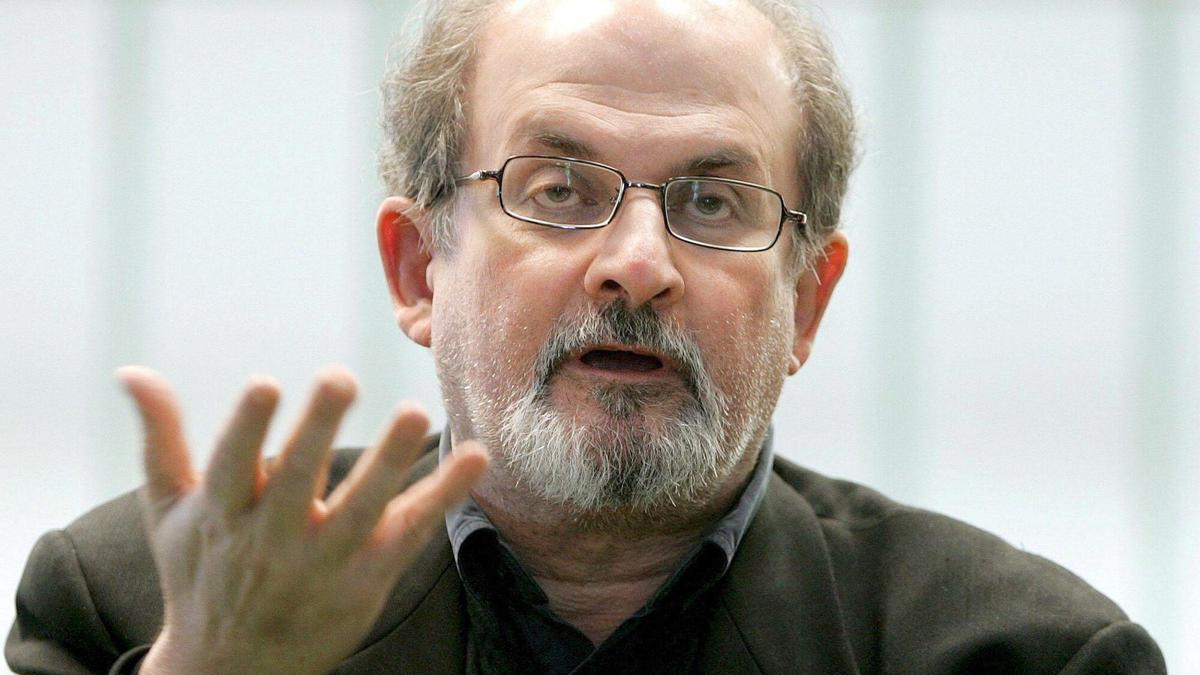 Salman Rushdie, 30 años bajo amenazas por sus versos satánicos