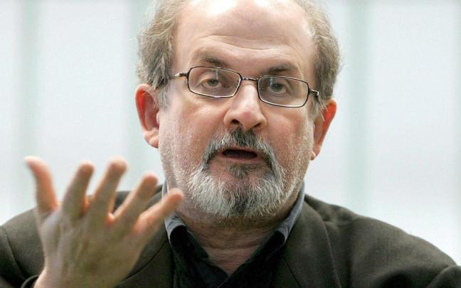 Salman Rushdie, 30 años bajo amenazas por sus versos satánicos