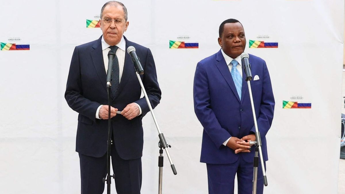 Serguéi Lavrov y su homólogo congolés, Jean Claude Gakosso.