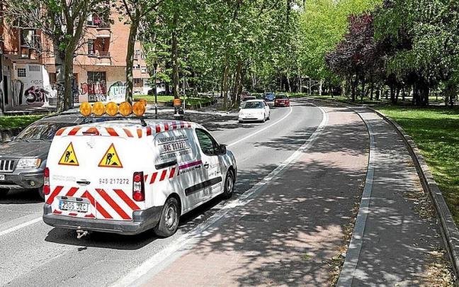 El desdoblamiento de Iturritxu se completar&aacute; con este tramo previo a llegar a Esmaltaciones. | FOTO: J. MU&Ntilde;OZ