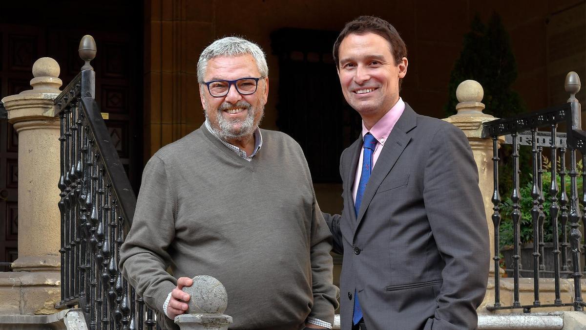 El ya expresidente de la Fundación Athletic, Juan Carlos Ercoreca, y el exdirector general, Jon Vázquez-Eguskiza.