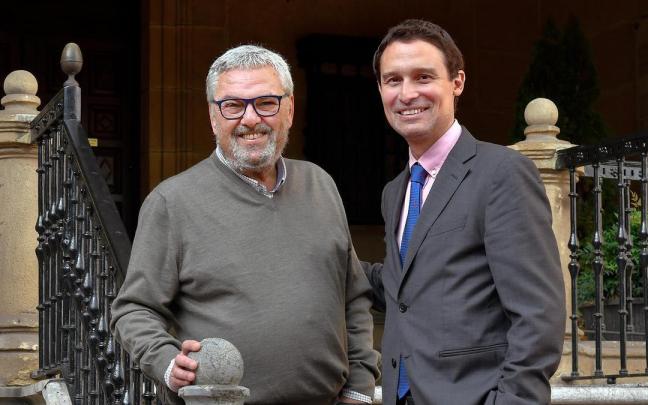 El ya expresidente de la Fundación Athletic, Juan Carlos Ercoreca, y el exdirector general, Jon Vázquez-Eguskiza. El ya expresidente de la Fundación Athletic, Juan Carlos Ercoreca, y el exdirector general, Jon Vázquez-Eguskiza.