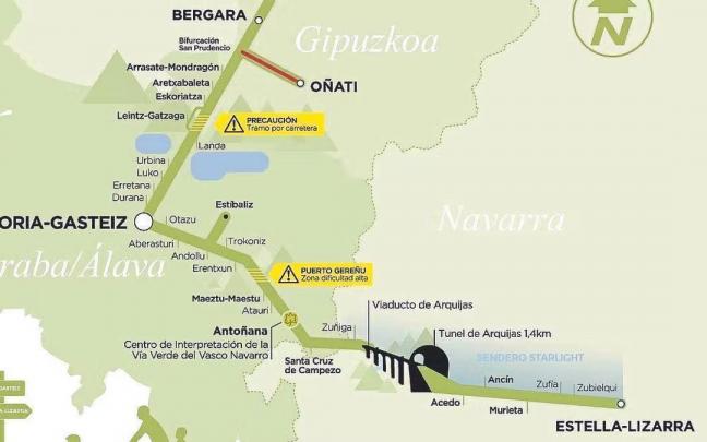 Itinerario del antiguo servicio ferroviario. En el recuadro, estación de Arraia-Maeztu, hoy Ayuntamiento. Itinerario del antiguo servicio ferroviario. En el recuadro, estación de Arraia-Maeztu, hoy Ayuntamiento.
