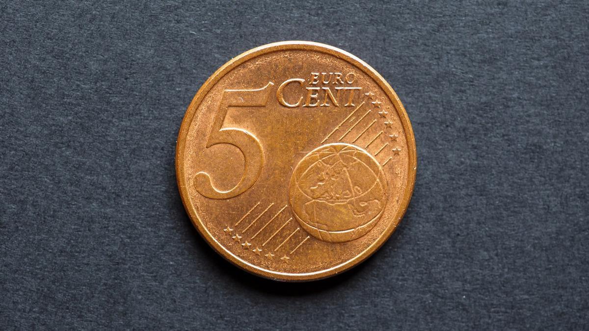 Moneda de 5 céntimos de euro.