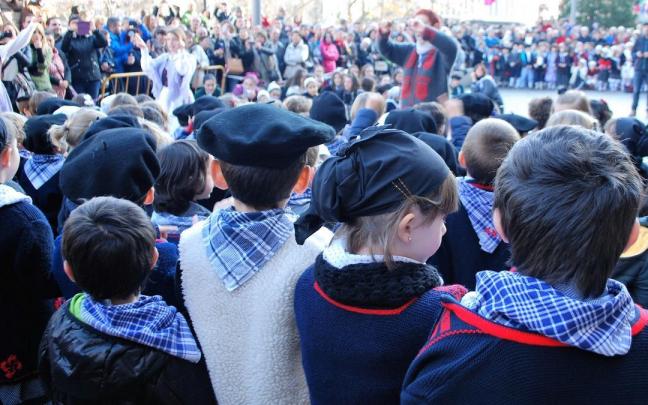 Coros de la Ikastola Aresketa de Amurrio.