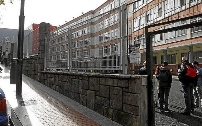 Imagen de archivo del antiguo IES Antonio Trueba.