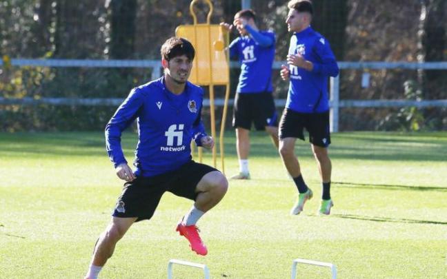 David Silva, en un entrenamiento con la Real David Silva, en un entrenamiento con la Real