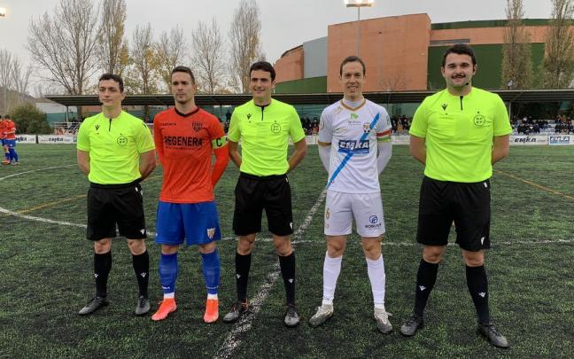 Capitanes y árbitros del Arnedo-Izarra.