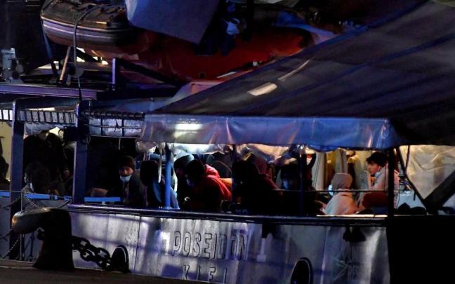 Italia quiere que los países que dan bandera a las embarcaciones humanitarias acojan a los migrantes.