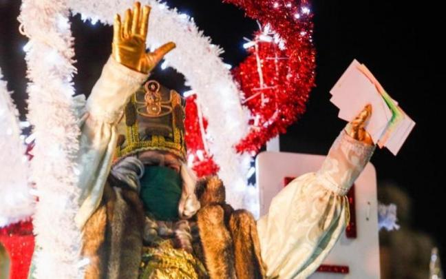 Cabalgata de los Reyes Magos de 2021 en Vitoria