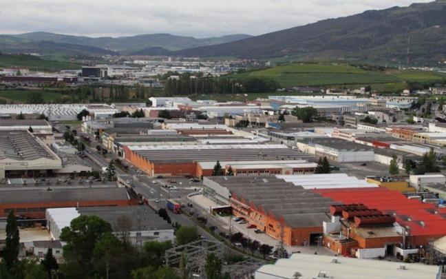 Vista general del polígono de Landaben y la fábrica de Volkswagen.
