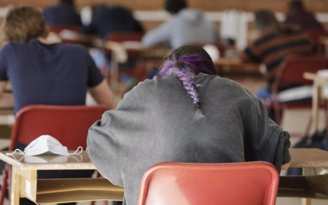 Estudiantes de Bachillerato. Estudiantes de Bachillerato.