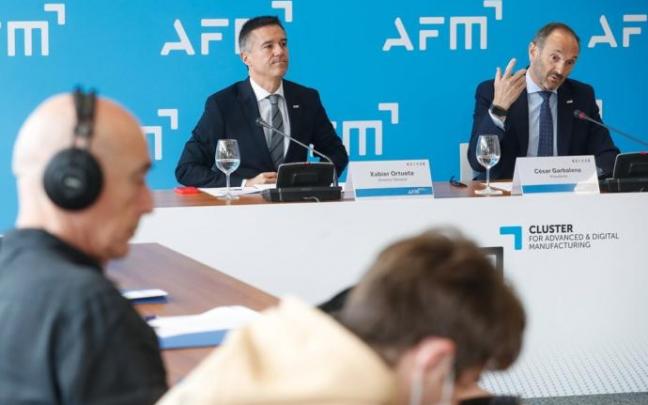 Xabier Ortueta y César Garbalena, ayer, en la presentación de resultados de AFM Clúster. Xabier Ortueta y César Garbalena, ayer, en la presentación de resultados de AFM Clúster.