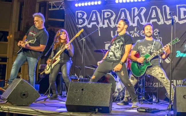 Concierto del grupo Enrockecidos.