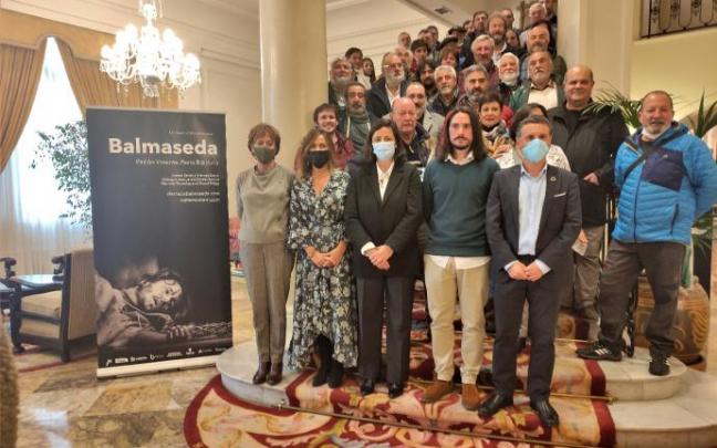 Vadillo, sin mascarilla, ayer en la presentación del acto.