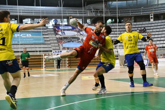 Un lance del partido disputado este sábado en Huesca.